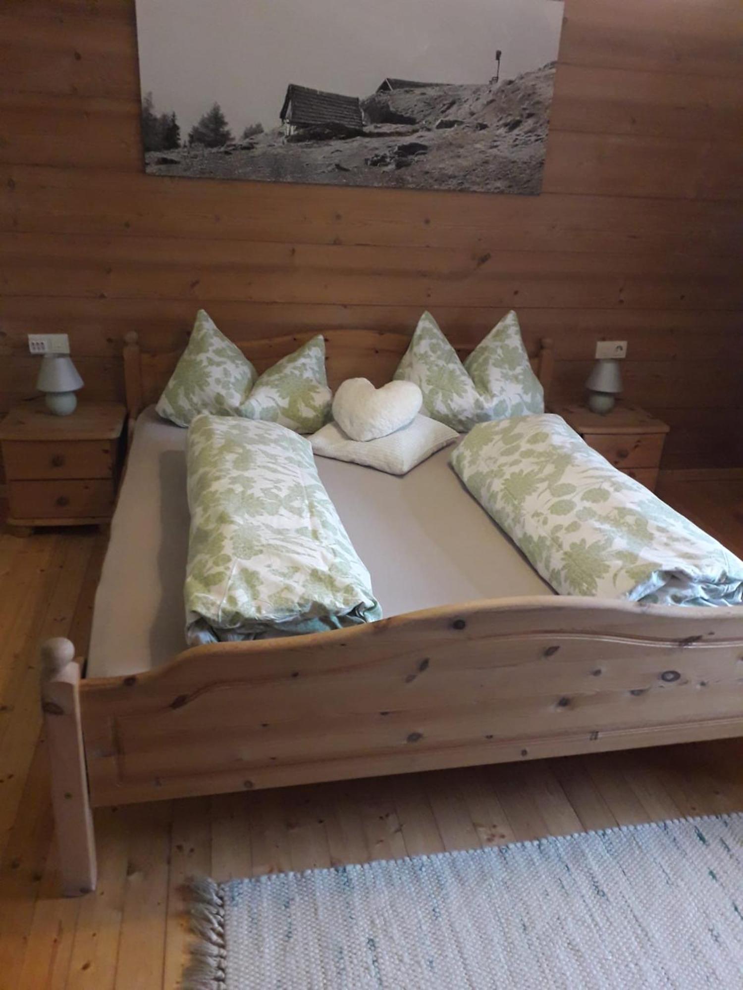Apart Monika Apartment